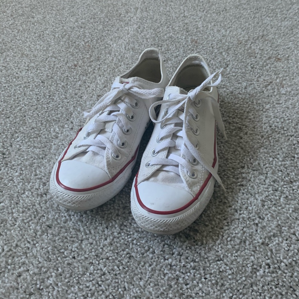 White converse - Picture 3 of 6
